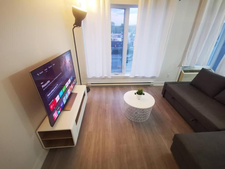 Lovely Studio In Longueuil, Near Downtown Montreal Apartment ภายนอก รูปภาพ